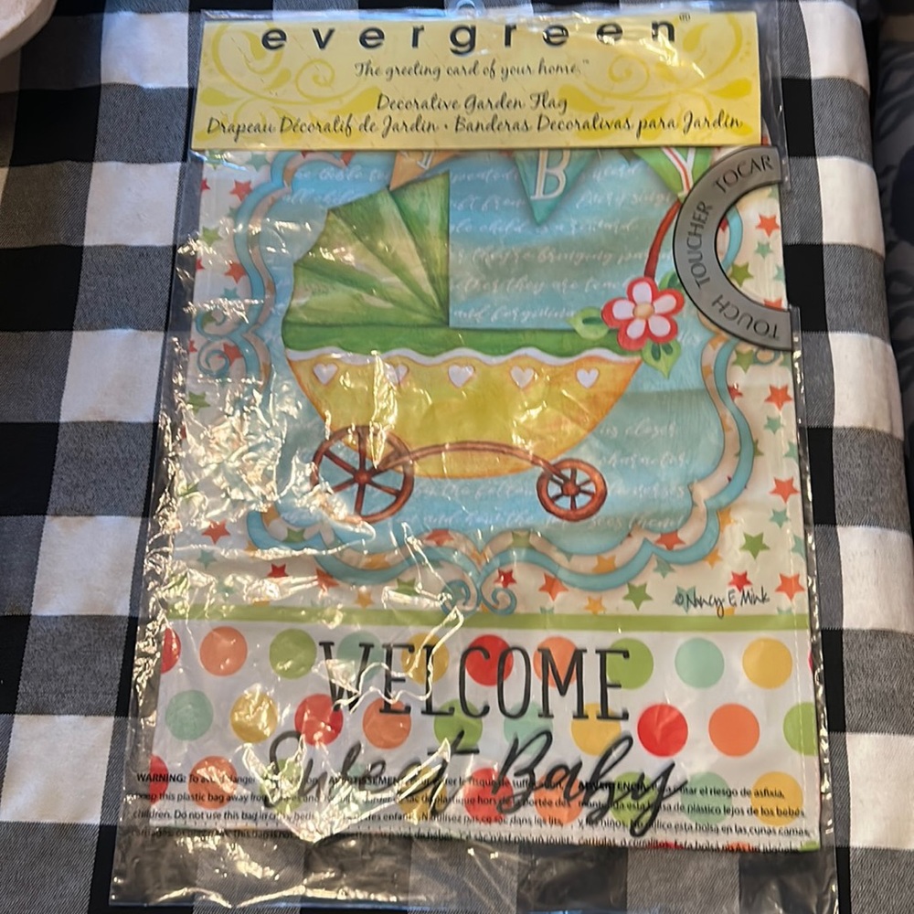 Two Welcome Baby garden flags. Perfect baby shower gift or decor. New 🍼👶🏻🍼